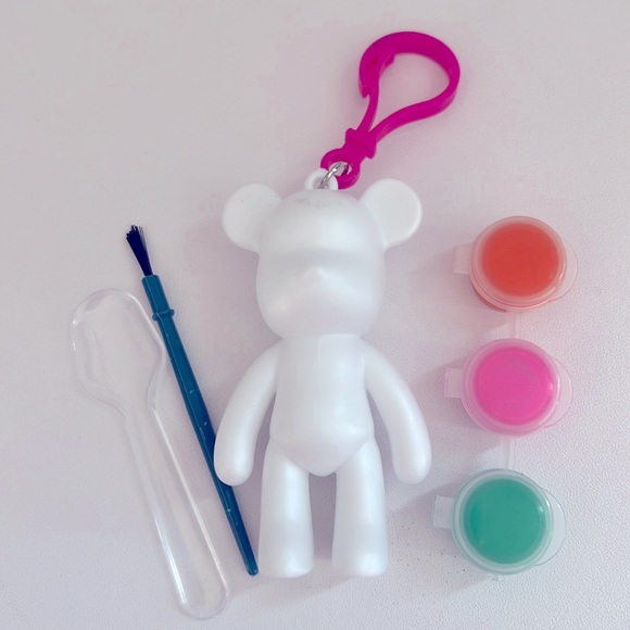 5 pcs Girls/Boys DIY Fun Paint Bear Painting Keychain For Kids! - Picture 2 of 4